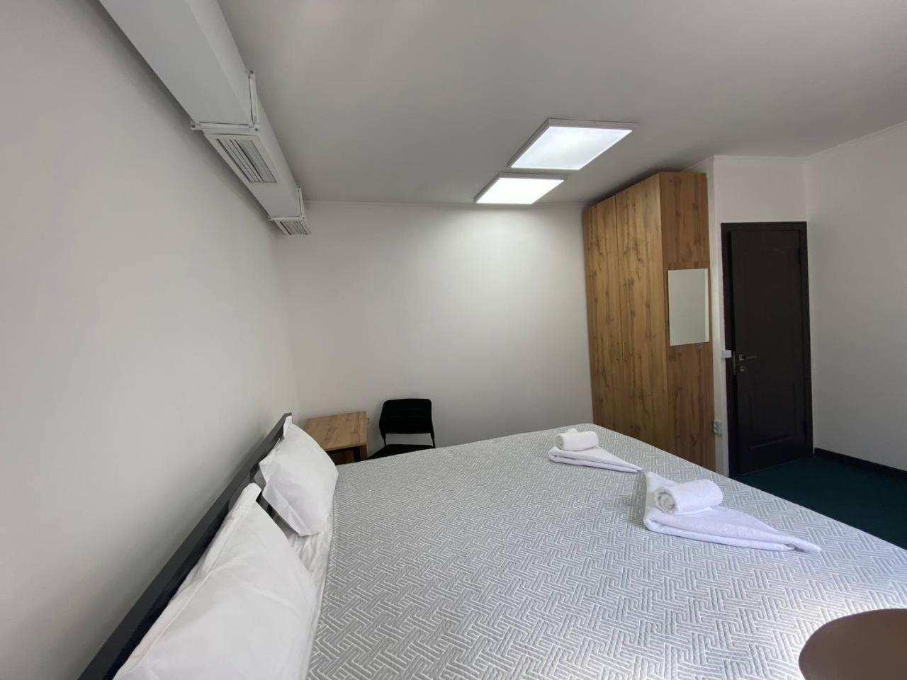 Место Встречи "Guest House Meeting Place" Bishkek Luaran gambar